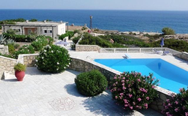 Nicolas Apartments Ierapetra  Bagian luar foto