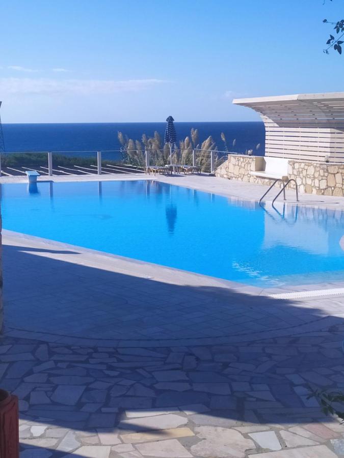 Nicolas Apartments Ierapetra  Bagian luar foto